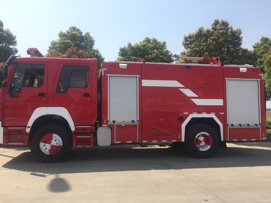 HOWO Water Foam Fire Fighting Truck , 4x2 8 Ton Emergency Rescue Vehicle