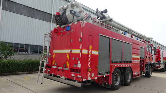 32M Hydraulic Telescopic Water Fire Truck With 5000L Water 2000L Foam Capacity
